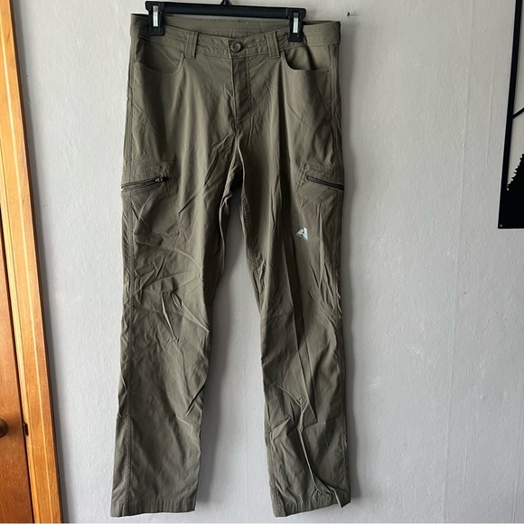 Eddie Bauer Pants - Eddie Bauer Green Women’s First Ascent Straight Leg Pants Size 10